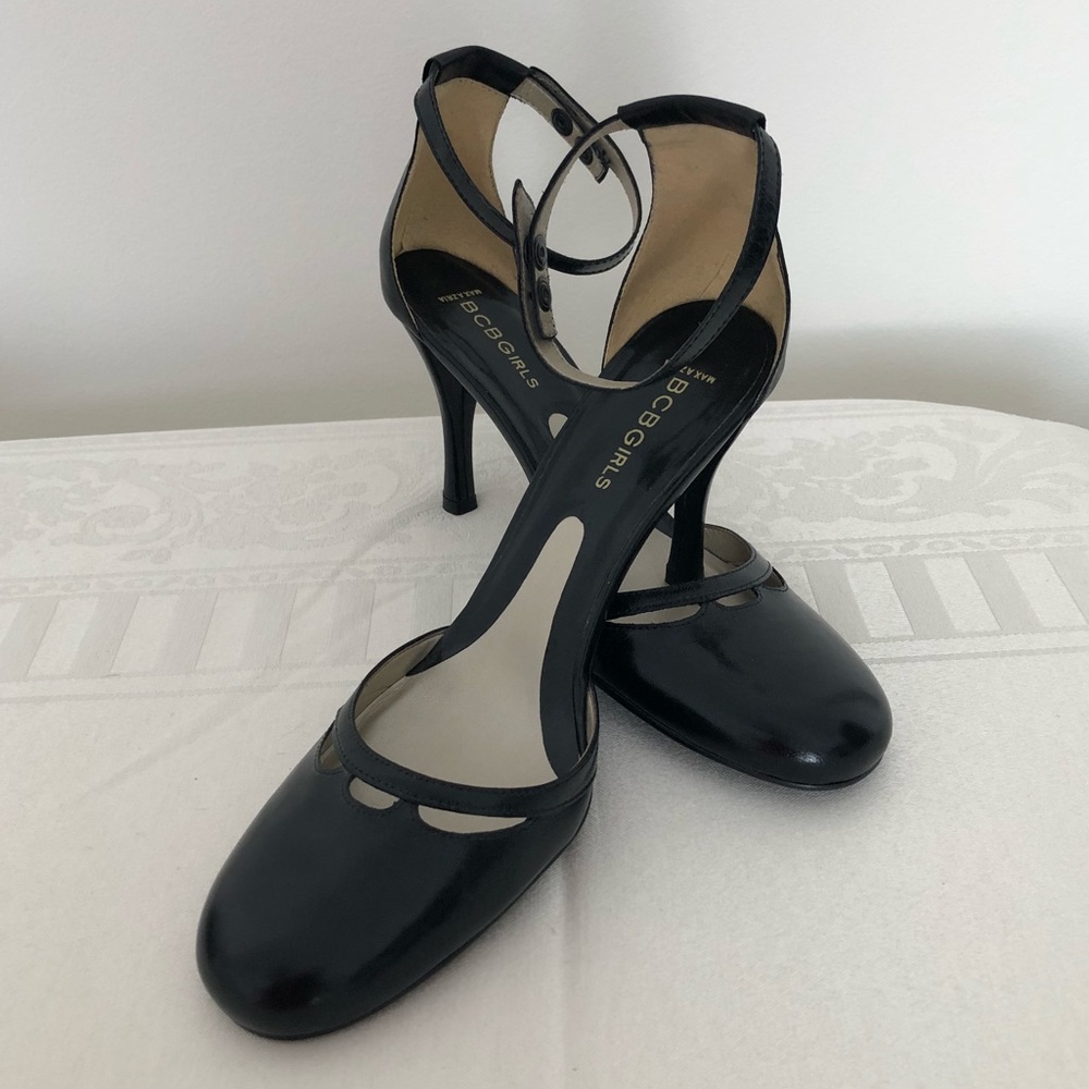BCBGMaxAzria Sexy Ankle Strap Black Heels. Size 8